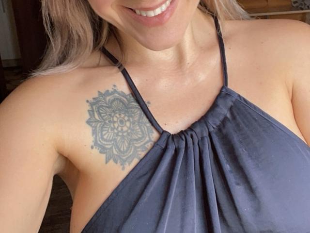 Misstyk - сексуальная веб-камера в реальном времени - 21522413