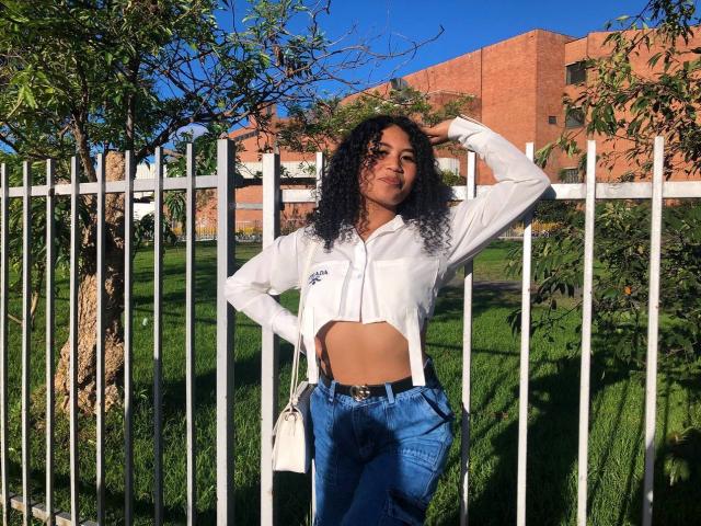 SophieSonyas - Live porn &amp; sex cam - 21533593