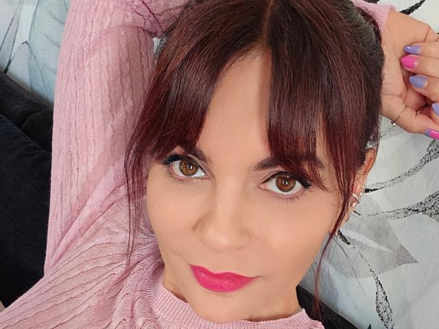 JuneLaFrenchie - Live porn &amp; sex cam - 21535337