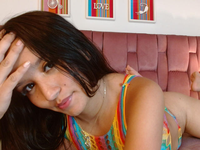 EmiilyAdams - Sexe cam en vivo - 21543141