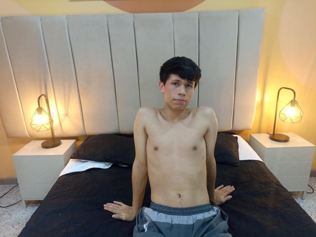 AlfredoR - Sexe cam en vivo - 21543181
