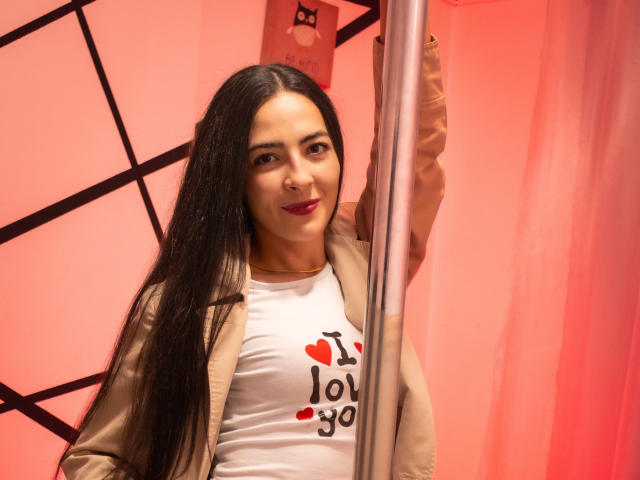 DaniiLove - Live sex cam - 21543305
