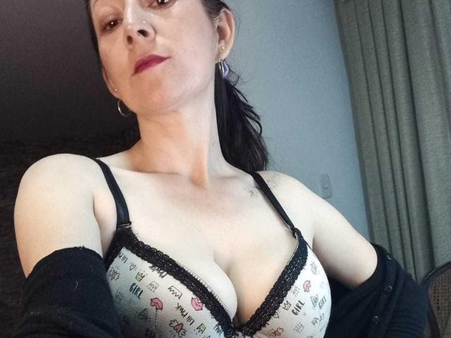 SweetPinkiePiie - Live sex cam - 21545801