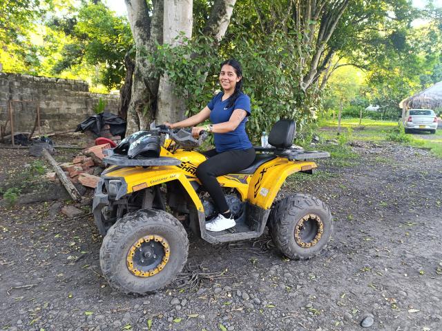 PauletteLove - Live Sex Cam - 21554801