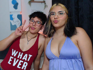 CamilleAndSophie - Live sex cam - 21556597