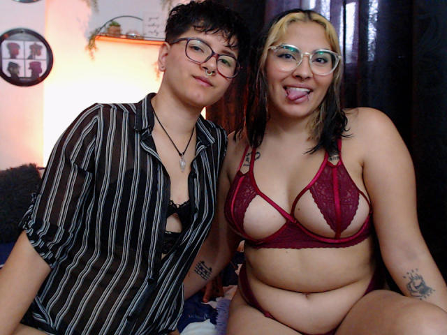 CamilleAndSophie - Live porn &amp; sex cam - 21556653