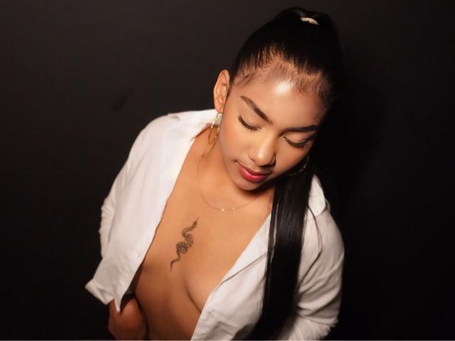 SalomeTomson - Live sex cam - 21557233