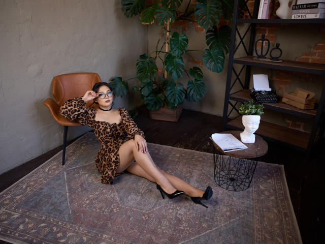 NicoleBriggs - Live sex cam - 21559585