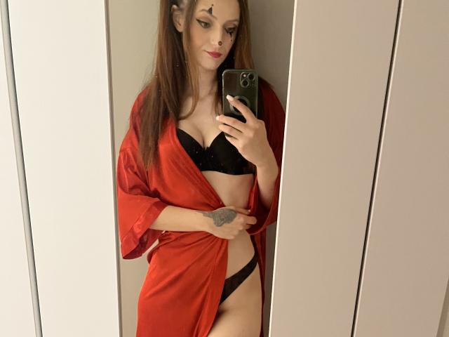 Sellena69s - Live Sex Cam - 21567173