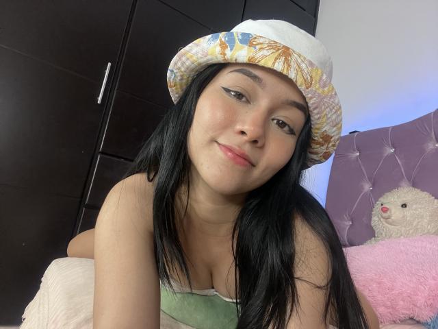 DeisyWest - Live sex cam - 21570169