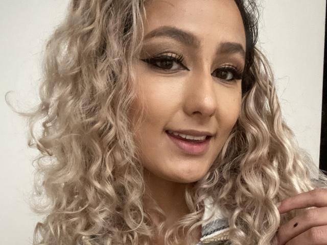 FloraSaenz - Live porn &amp; sex cam - 21575585