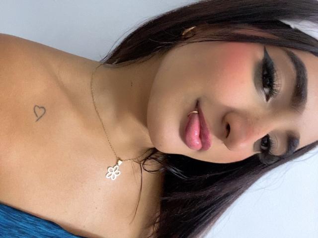 SaraStreep - Live sexe cam - 21586589