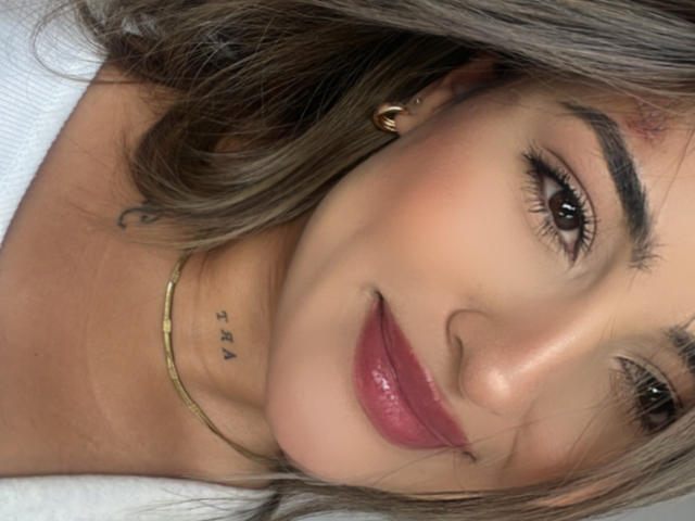 MaeCollins - Live sexe cam - 21590561