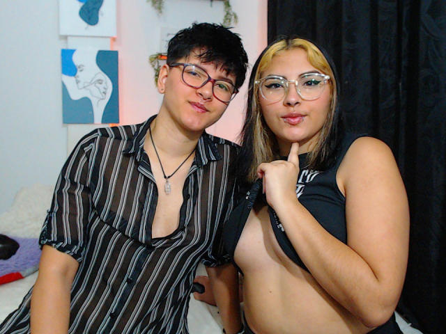 CamilleAndSophie - Live sexe cam - 21600473