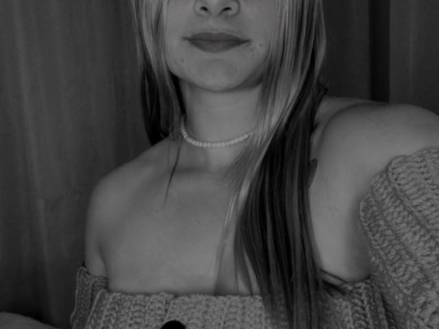 AtheneaRossi - Porno na żywo i seks kamera - 21603685