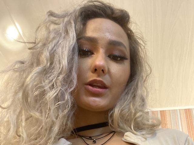 FloraSaenz - 라이브 포르노 &amp; 섹스 캠 - 21604925