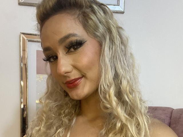 FloraSaenz - Live porn &amp; sex cam - 21604977