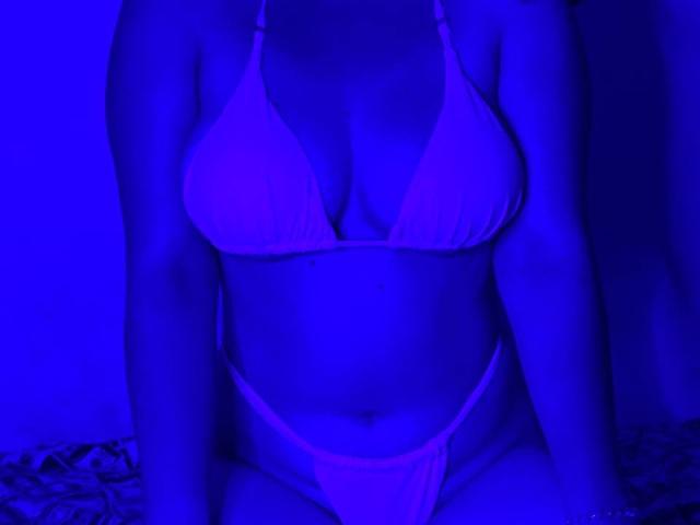 DiLaria - Live sex cam - 21613401
