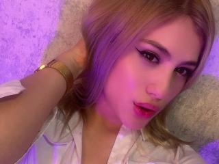 AdelaLaurent - Live porn &amp; sex cam - 21618881