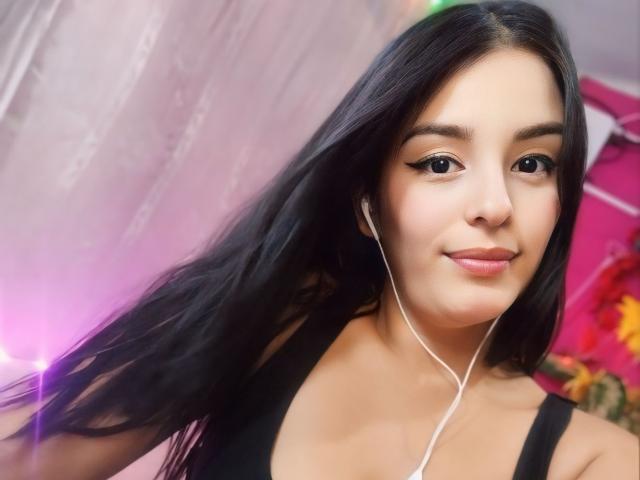TalianaSquirt - Live porn &amp; sex cam - 21620461