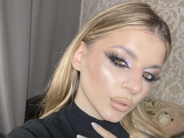 MelissaPitts - Live porn &amp; sex cam - 21622997