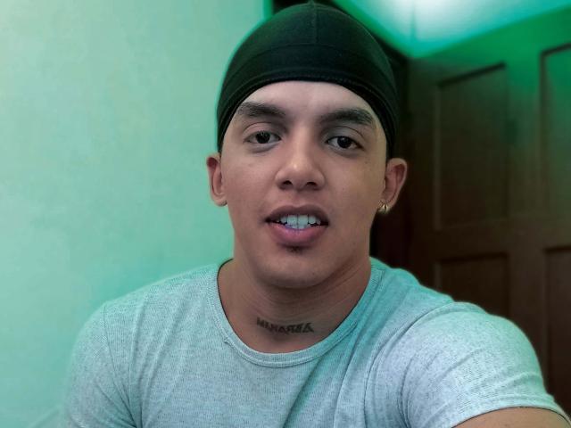 DominickOrtega - Sexe cam en vivo - 21627713