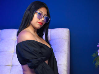 AllissaThomson - Live Sex Cam - 21635325
