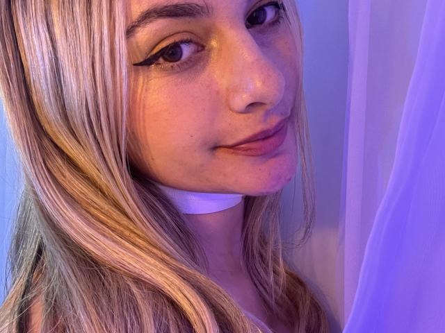 AtheneaRossi - Live porn &amp; sex cam - 21641505