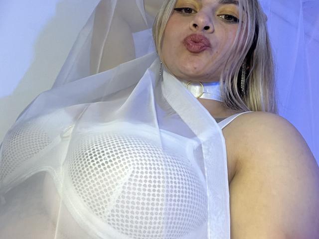 AtheneaRossi - Live sex cam - 21641533