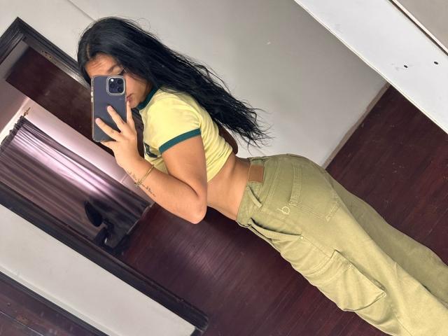 AlessiaFerry - Live Sex Cam - 21647917