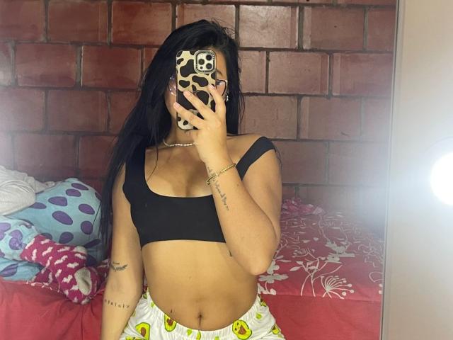 AlessiaFerry - Live sex cam - 21648169