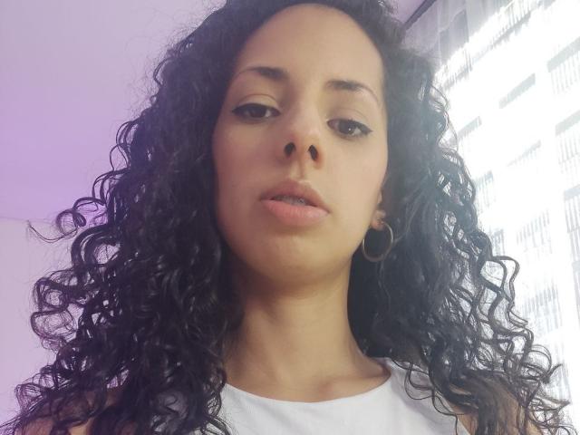 MoniqueCurlz - Live porn &amp; sex cam - 21651841