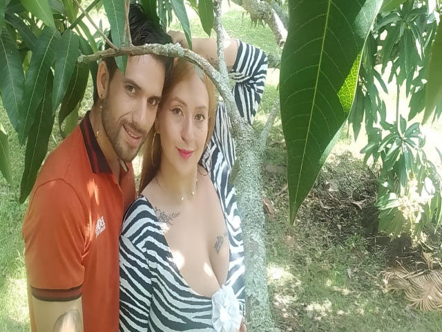 CloeAndDaniel - Live porn &amp; sex cam - 21652645