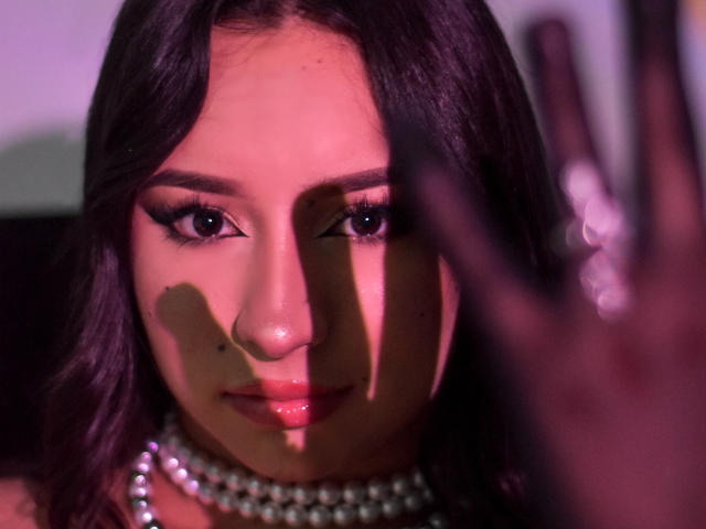 MiaSuarez - Live sex cam - 21654661