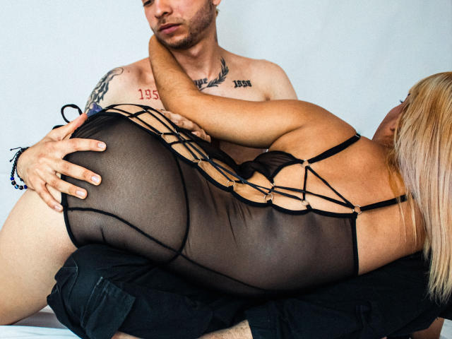 AliceandMax - Live sex cam - 21660101