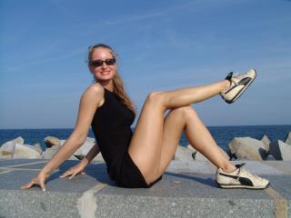 AuroraVanLaakFetish-hot - Live sexe cam - 21662413