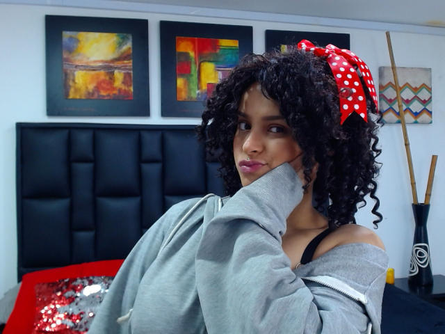 TaylorDwan - Live sex cam - 21664257