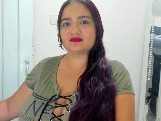 SoffiMilf - Live porn &amp; sex cam - 21668645