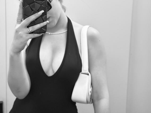 SugarrX - Live porn &amp; sex cam - 21671637