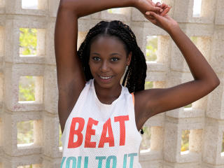 HotSimone69 - Sexe cam en vivo - 21675909