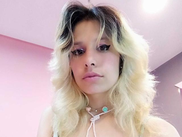 MagentaApern - Live Sex Cam - 21688201