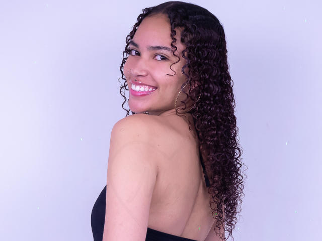 ShantallJenner - Live sex cam - 21690997