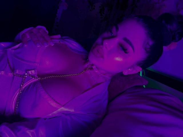 TiffanyHouston - Live Sex Cam - 21692061