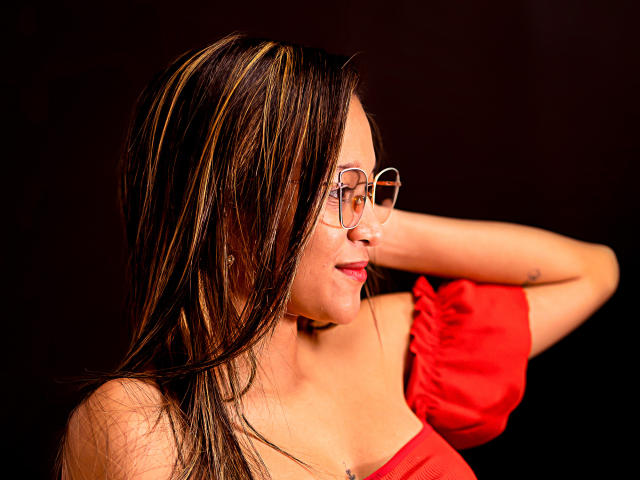 EmiliaChristophe - Live sexe cam - 21693341