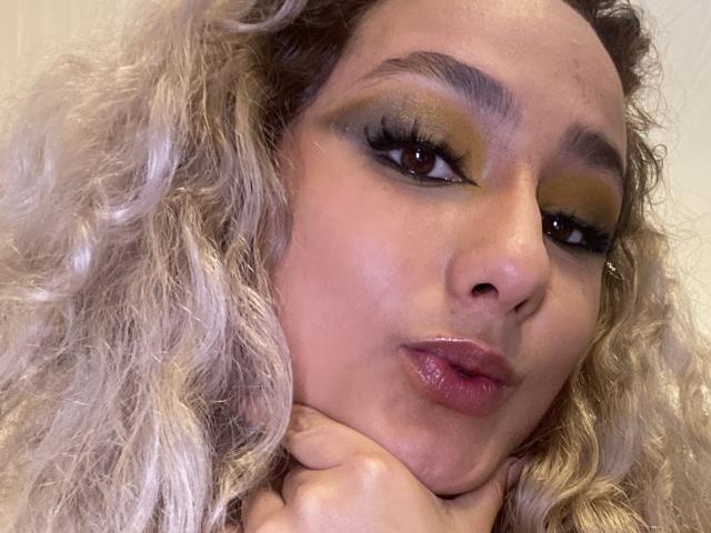 FloraSaenz - Live porn &amp; sex cam - 21694925