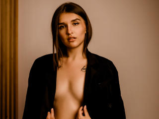 KylieBlackmoon - Live Sex Cam - 21695517