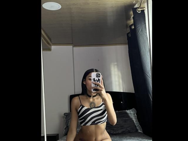 SalomeMille - Live sex cam - 21698437