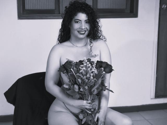 AdeleSmith - Live Sex Cam - 21701189