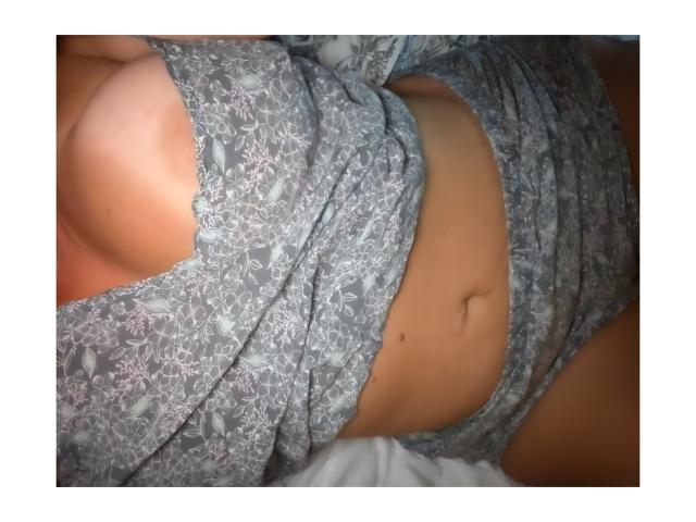 JuliaFrancaise - Sexe cam en vivo - 21702997