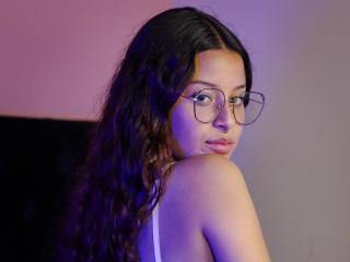 EmilyDarks - Live Sex Cam - 21704697